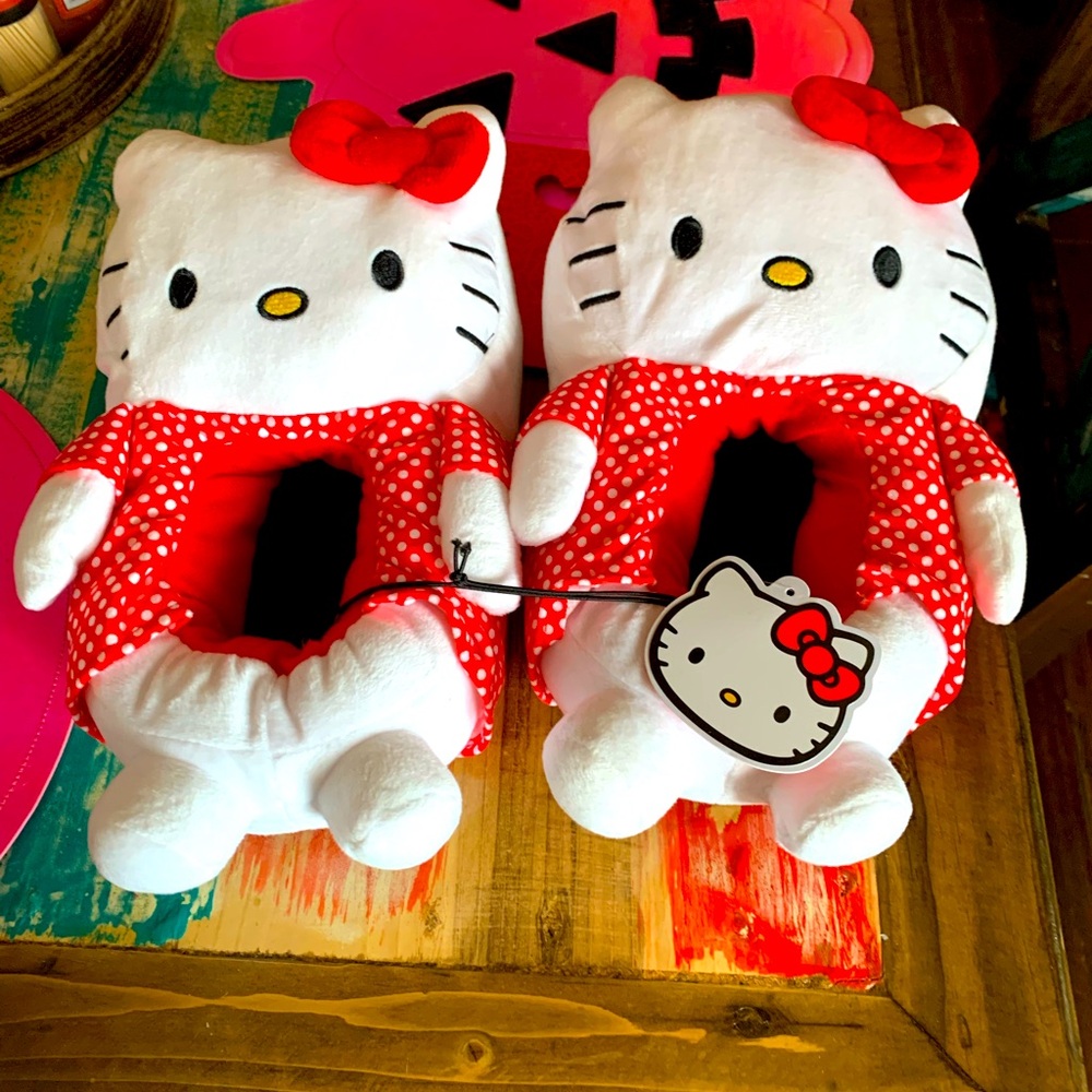 NWT Hello Kitty Slippers